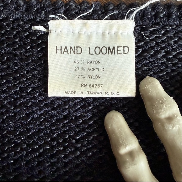 Vintage 80s Hand Loomed Beaded Floral Sweater ~ Size Medium - Picture 8 of 8